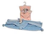 Couverture/enveloppe bébé avec pompons et doudou - Grossiste et Fournisseur